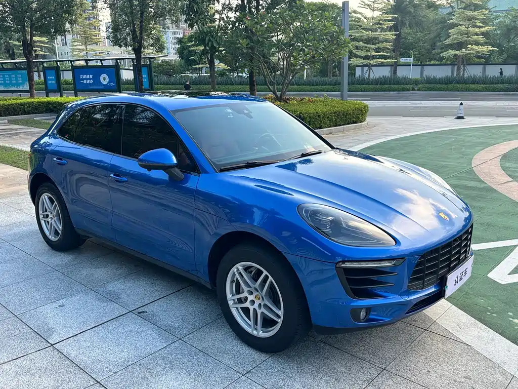 Porsche Macan — миниатюра 3