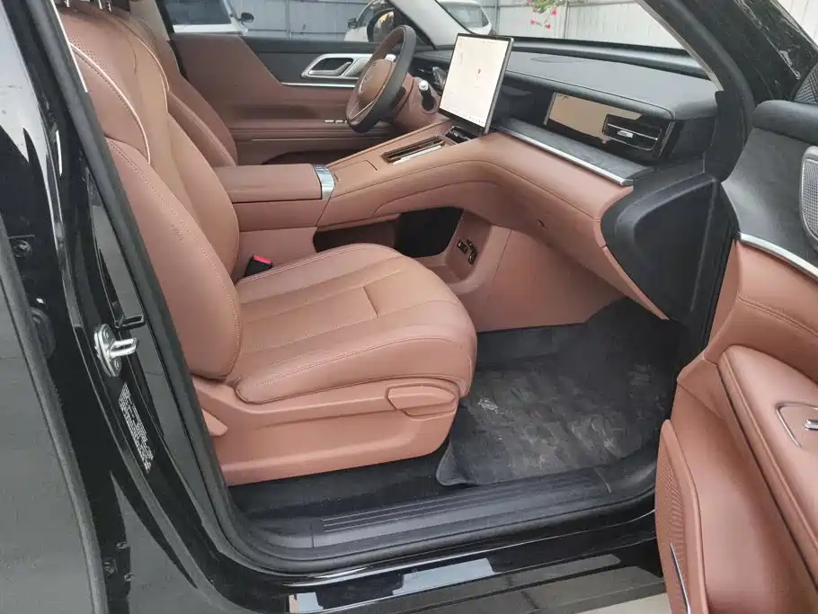 Wuling Xingguang L — миниатюра 8