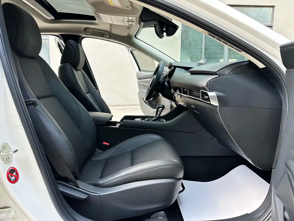 Mazda 3 Axela — миниатюра 4
