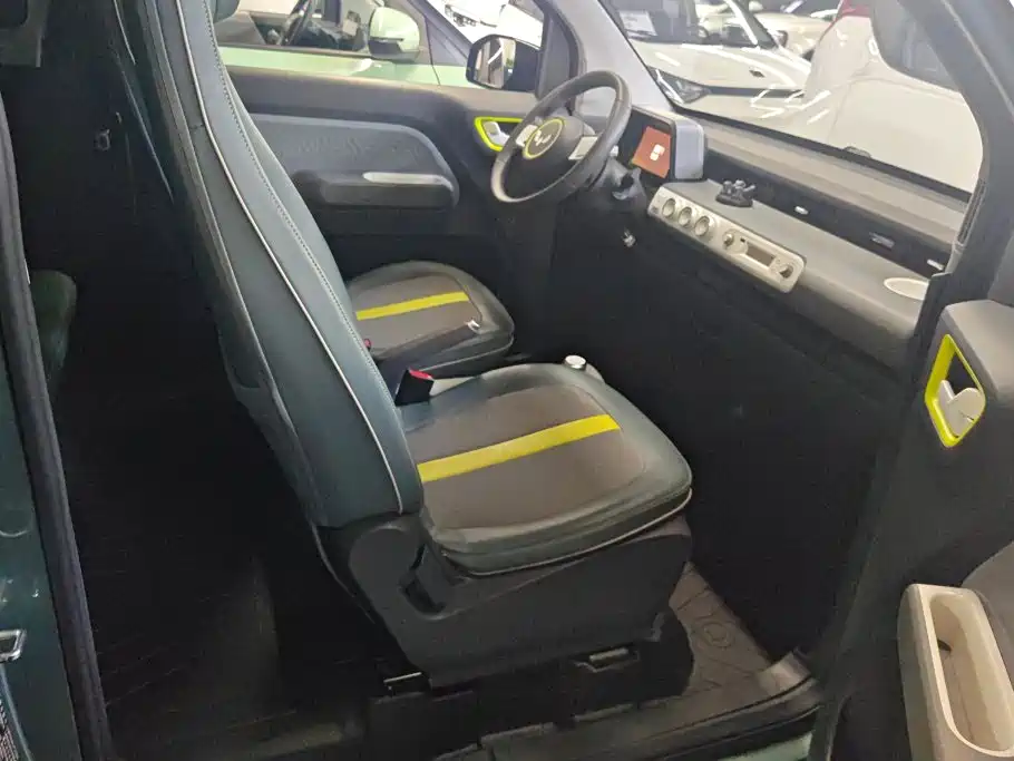 Wuling MINIEV — миниатюра 8