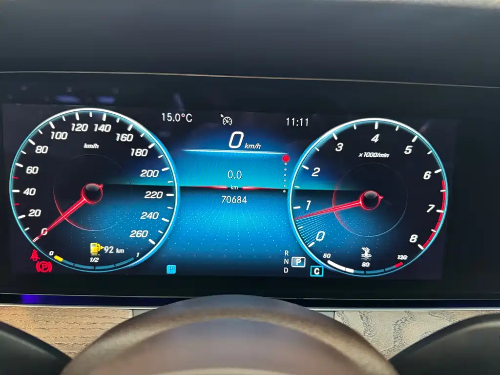 MERCEDES-BENZ E CLASS