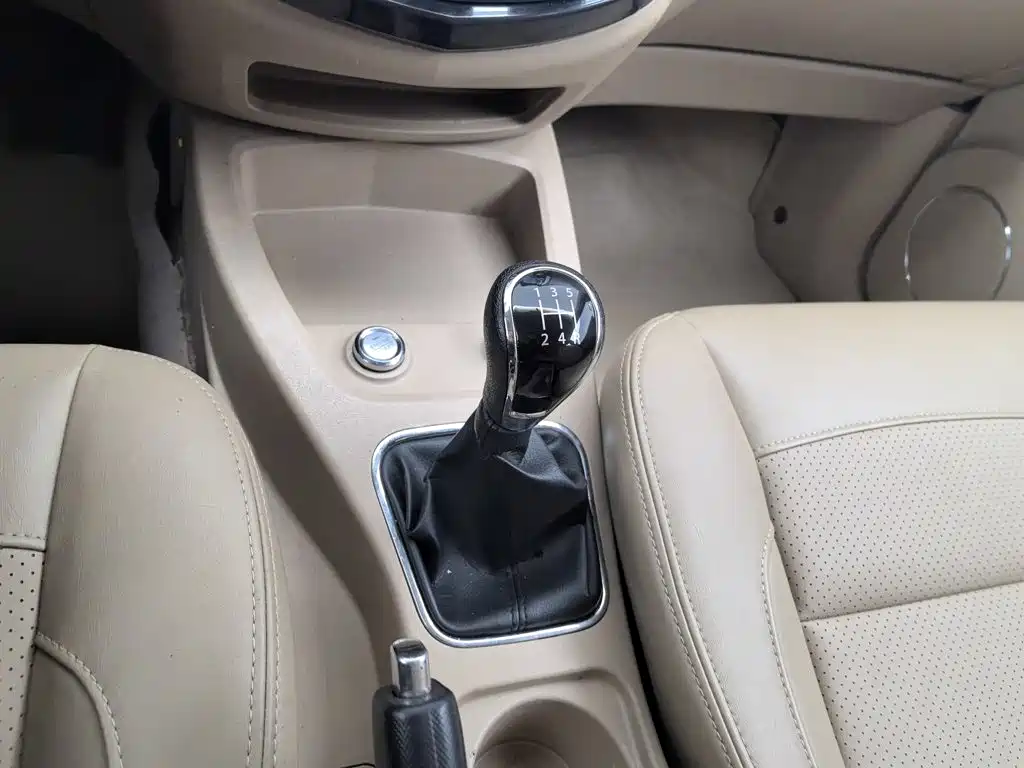 Wuling Hongguang — миниатюра 13