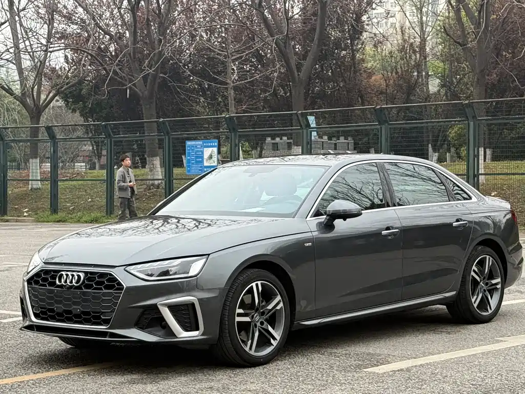 Audi A4L 2021