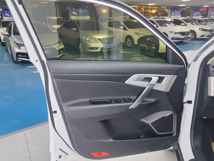 Geely Boyue — миниатюра 7