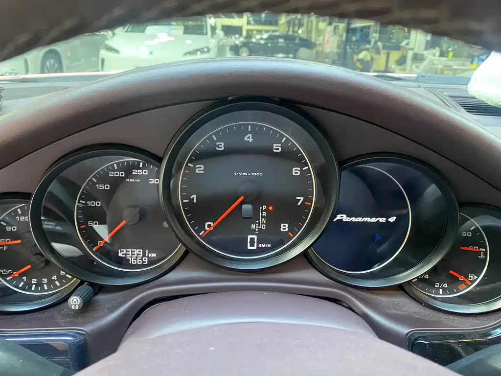 Porsche Panamera — миниатюра 10