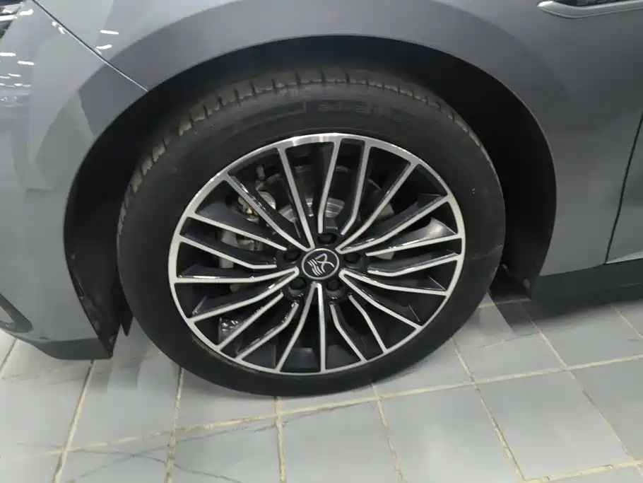 BYD Han — миниатюра 6