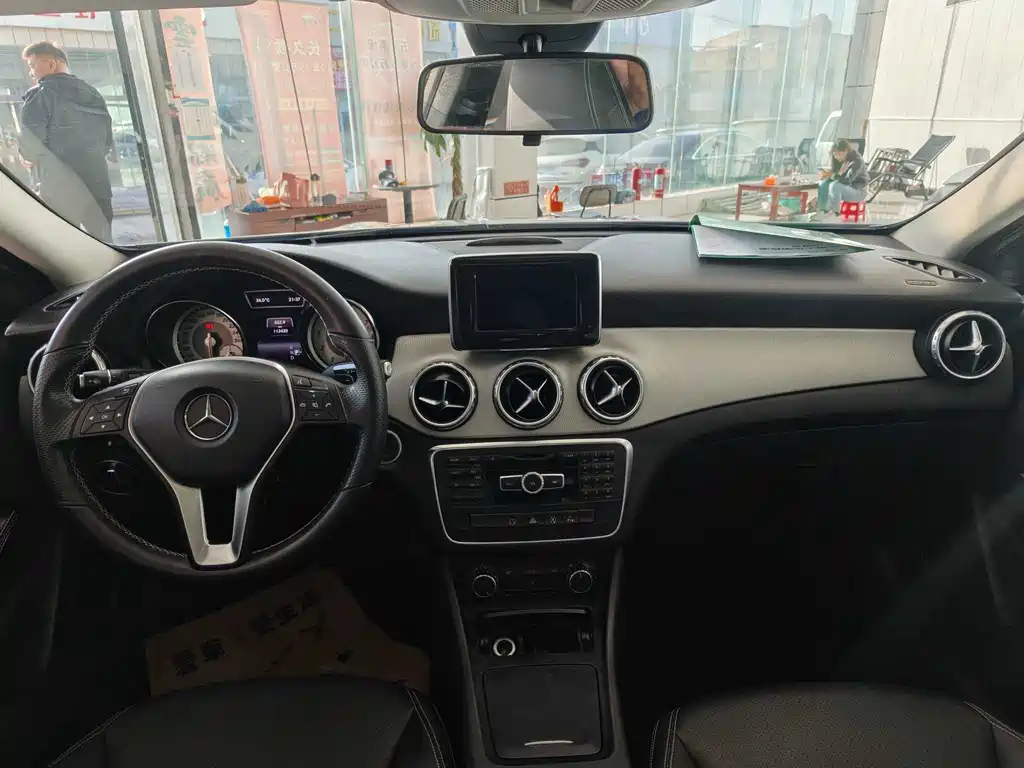 Mercedes-Benz GLA — миниатюра 6