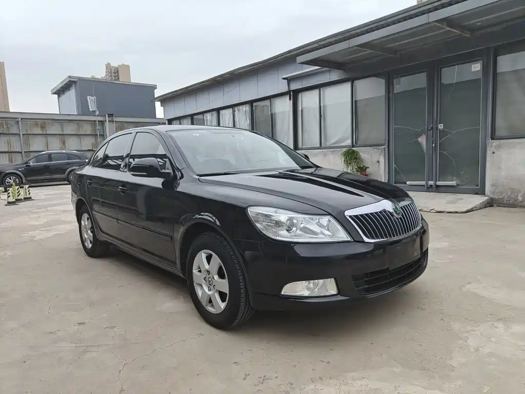 Skoda Octavia 2012 1.6L AT