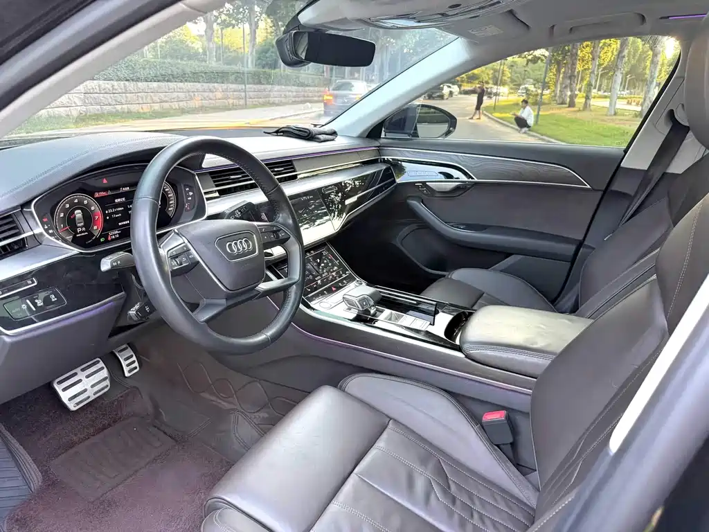 Audi A8 — миниатюра 4