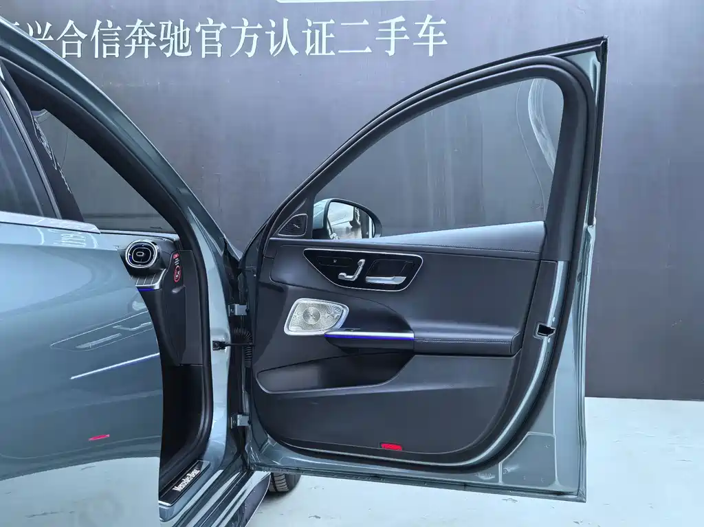Mercedes-Benz C-Class — миниатюра 18