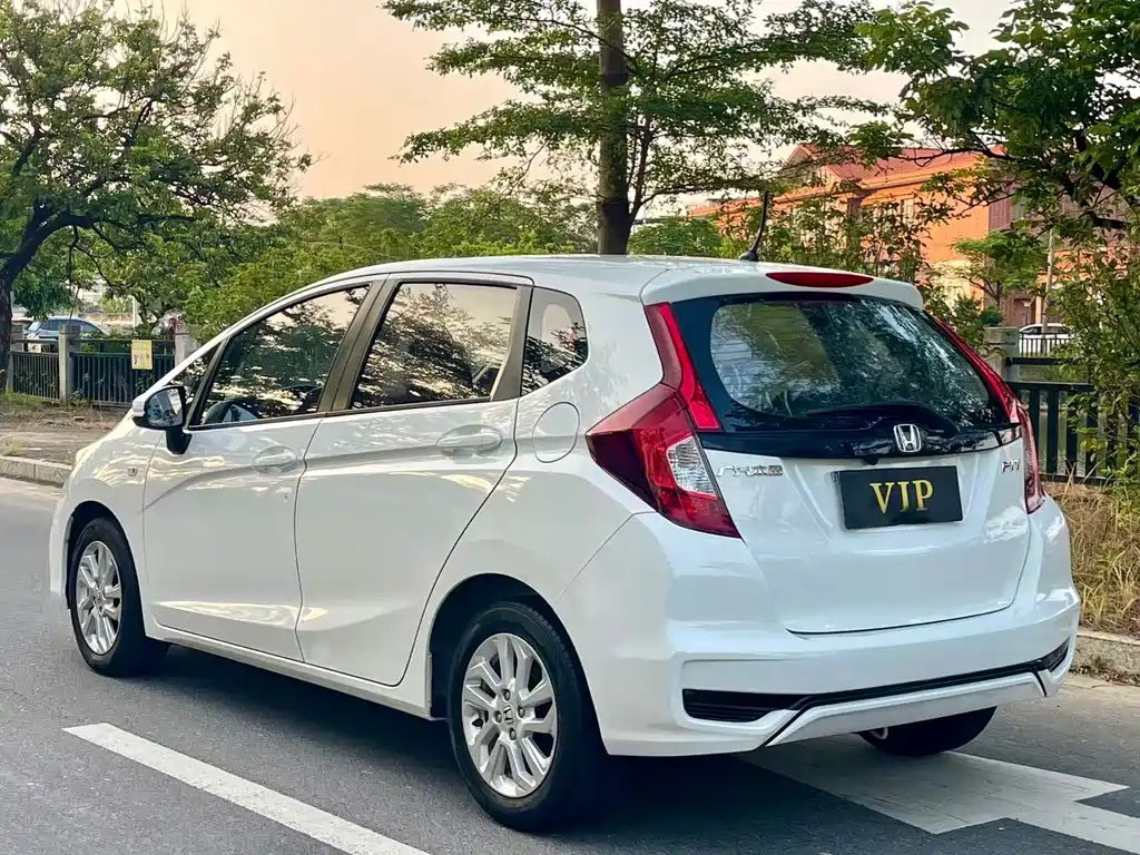Honda Fit — миниатюра 9