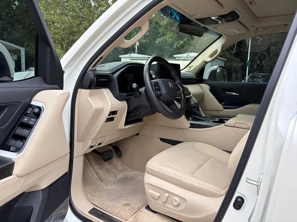 Toyota Land Cruiser — миниатюра 5