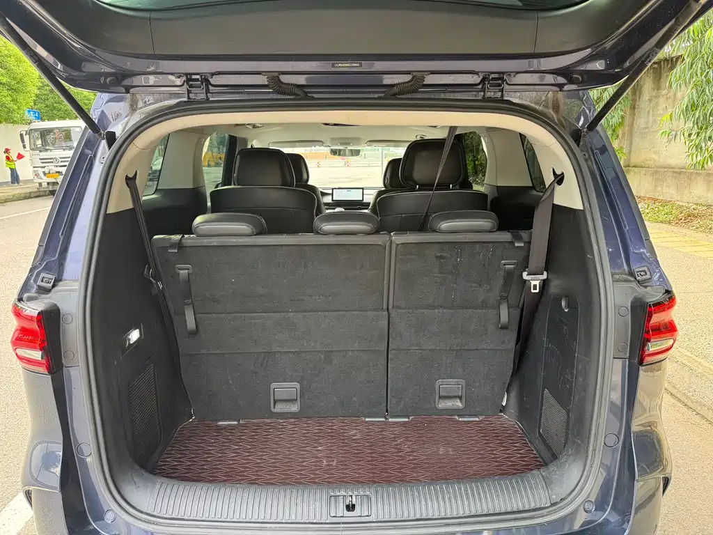 Roewe iMAX8 — миниатюра 15