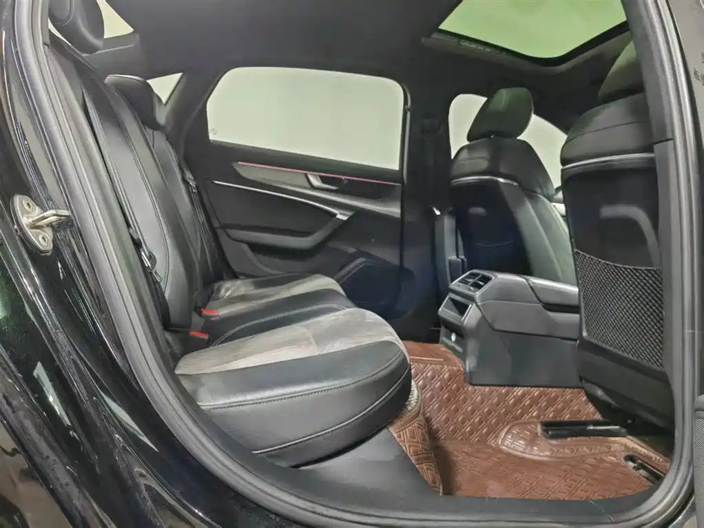 Audi A6L 2022 40 TFSI Luxury