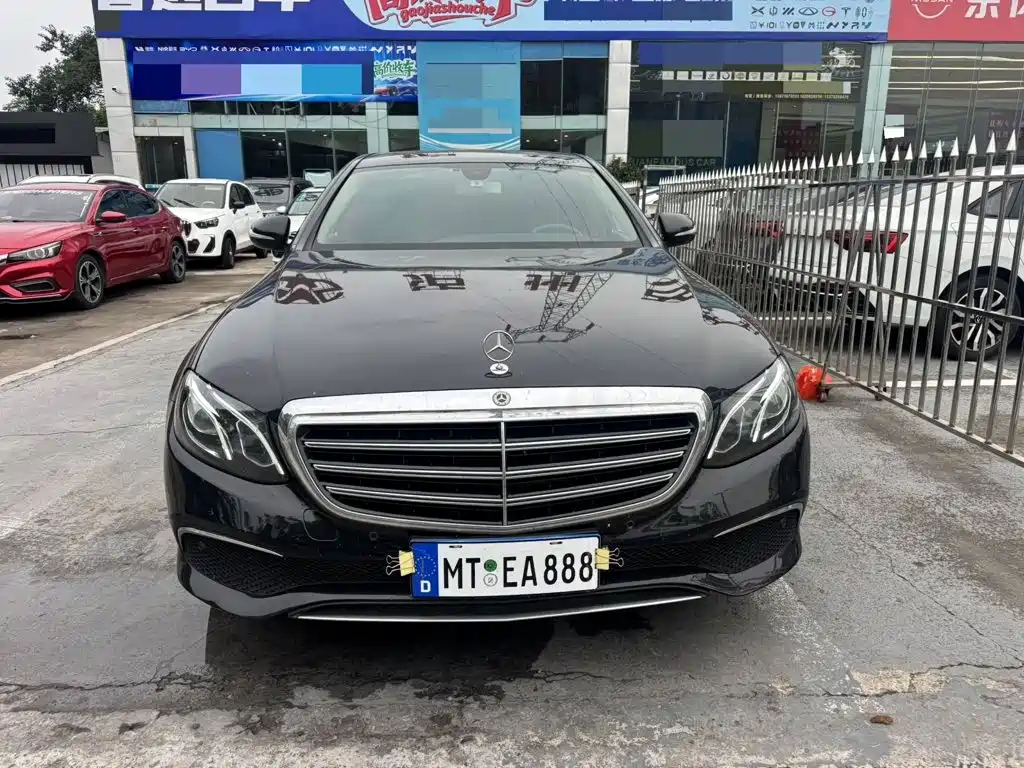 Mercedes-Benz E-Class — миниатюра 2