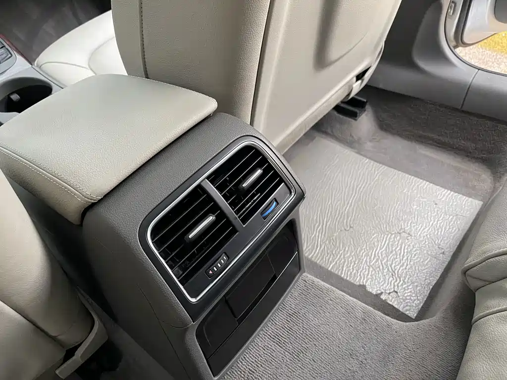 Audi A4L — миниатюра 16