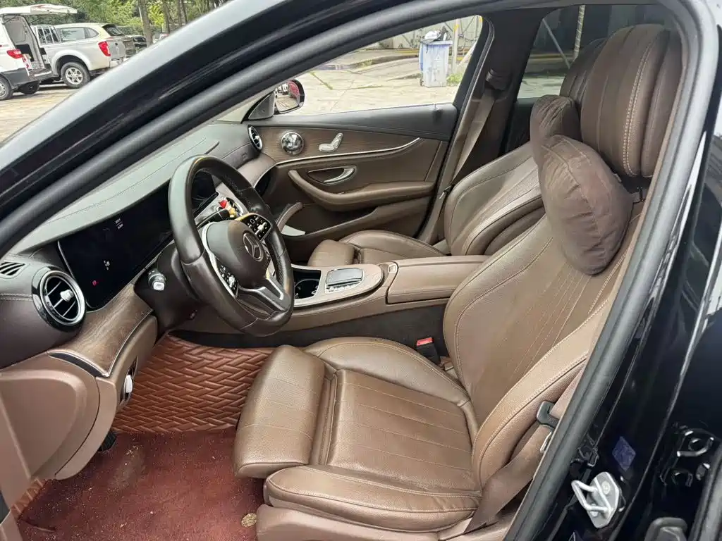 Mercedes-Benz E-Class — миниатюра 4