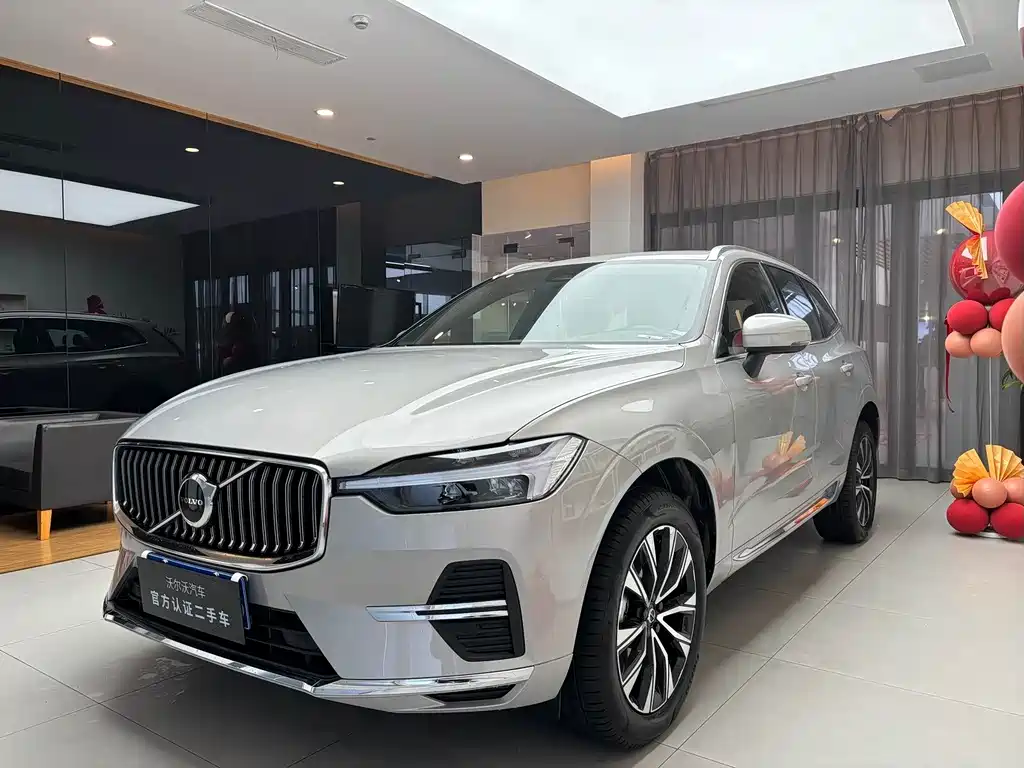 Volvo XC60 2025