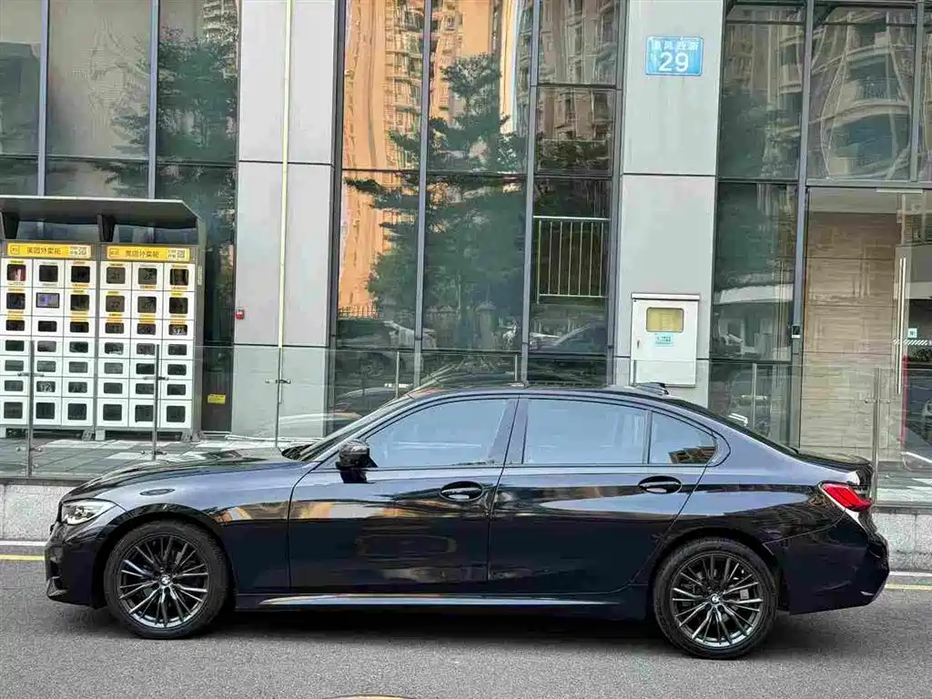 BMW 3 Series — миниатюра 2