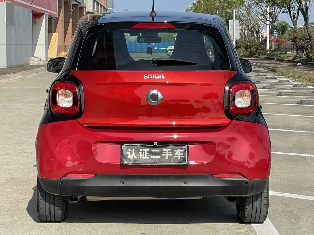 Smart forfour 1.0L 52 kW Lively Edition, фото 5