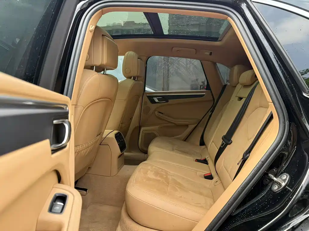 Porsche Macan — миниатюра 6