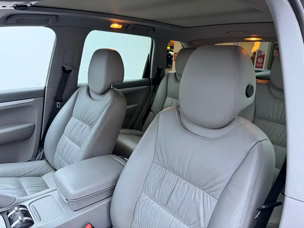 Porsche Cayenne — миниатюра 30
