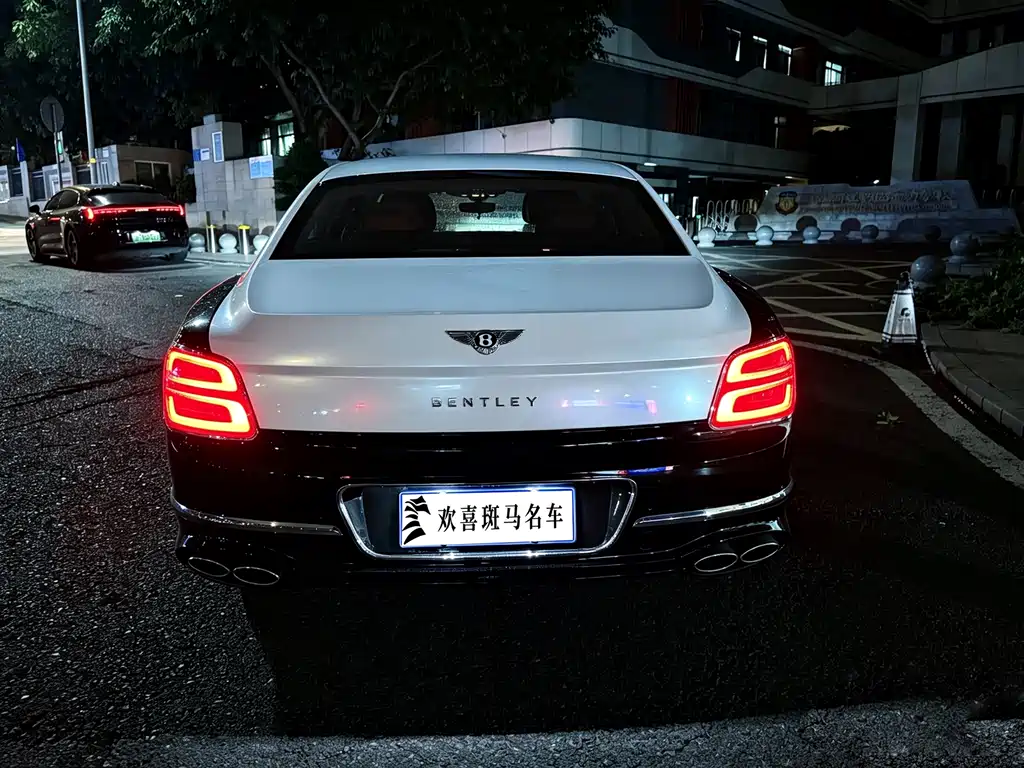 Bentley Flying Spur — миниатюра 3