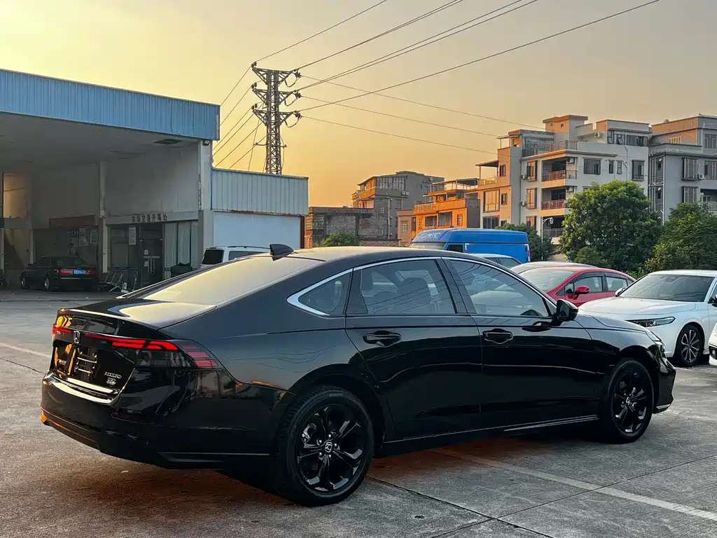 Honda Accord — миниатюра 7