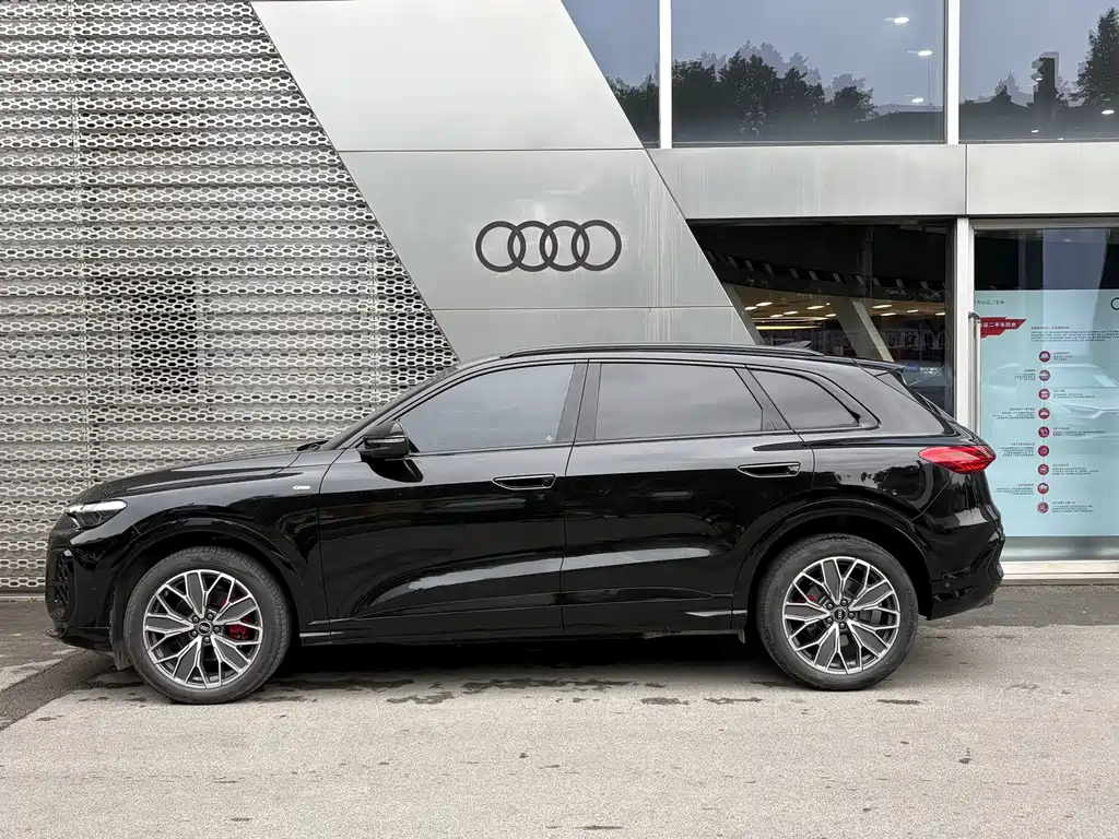 Audi Q5L — миниатюра 4