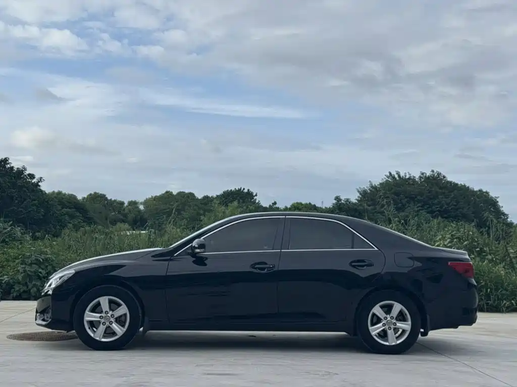 Toyota Reiz — миниатюра 10