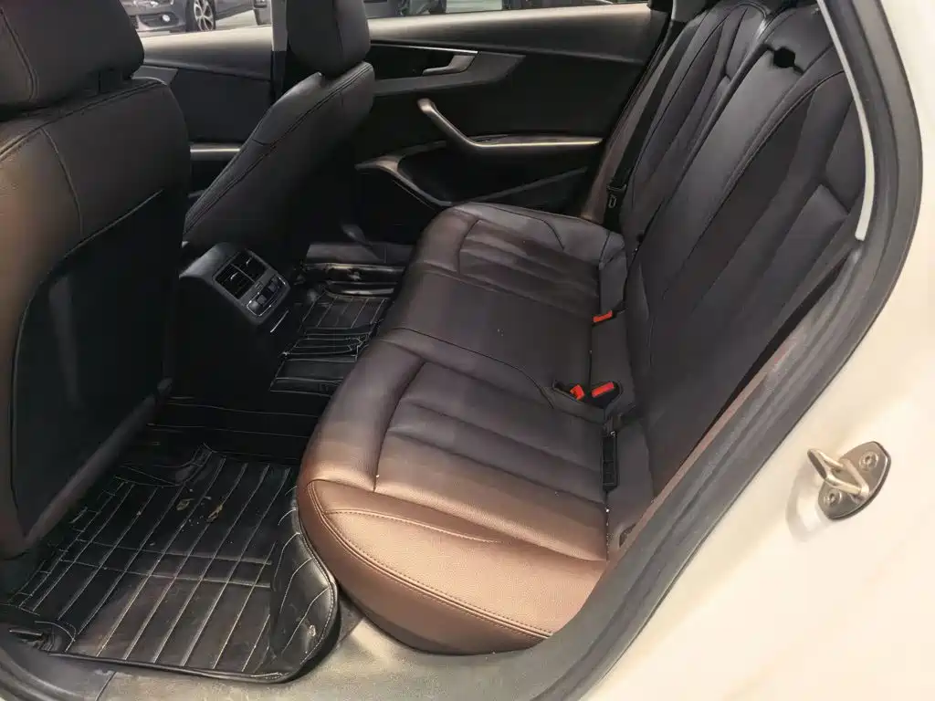 Audi A4L — миниатюра 13