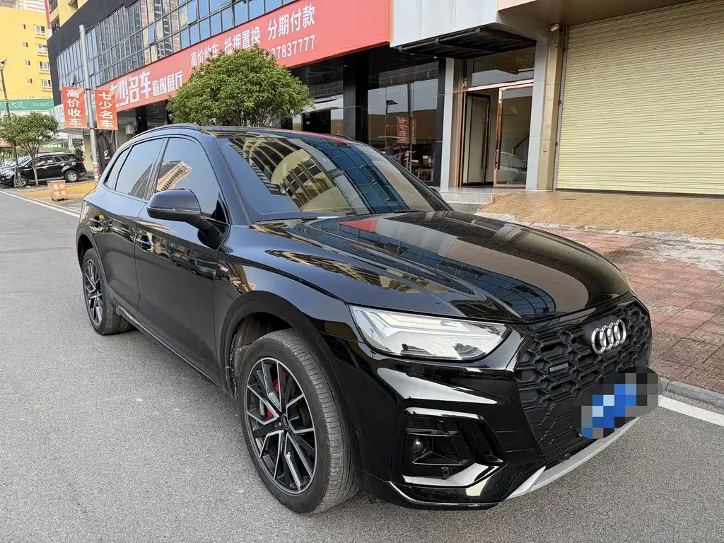 Audi Q5L — миниатюра 2
