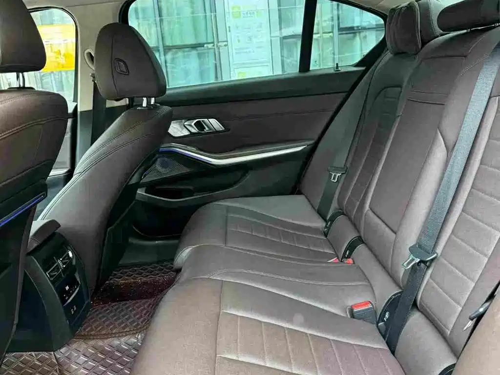BMW 3 Series — миниатюра 10