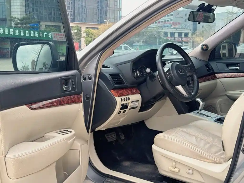 Subaru Legacy — миниатюра 4