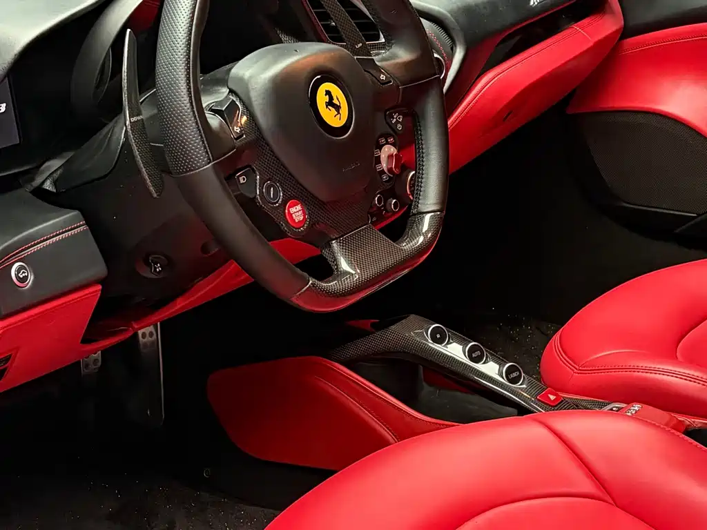 Ferrari 488 — миниатюра 11