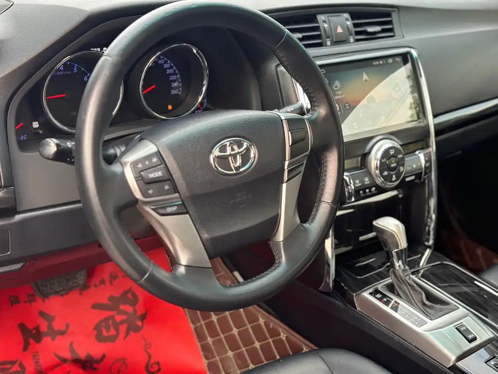 Toyota Reiz — миниатюра 6