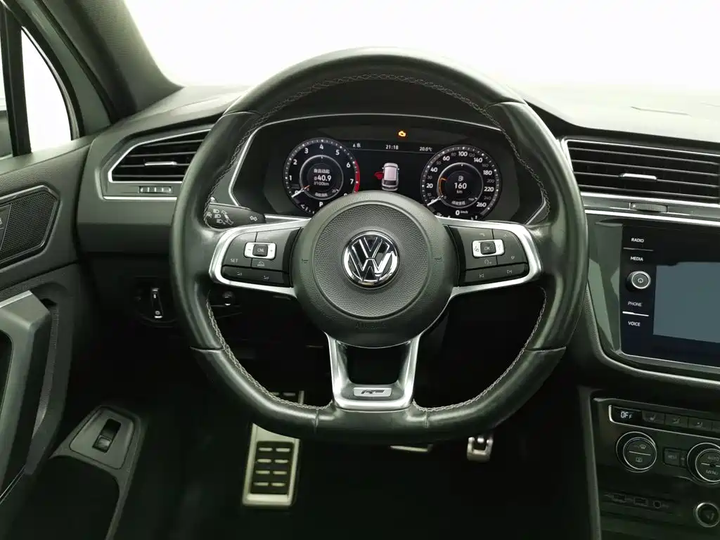 Volkswagen Tiguan — миниатюра 11