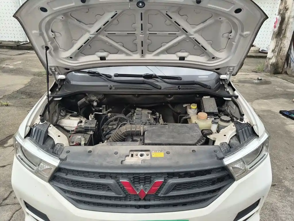 Wuling Hongguang — миниатюра 11
