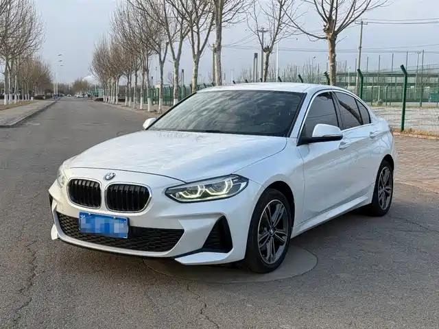 BMW 1 SERIES
