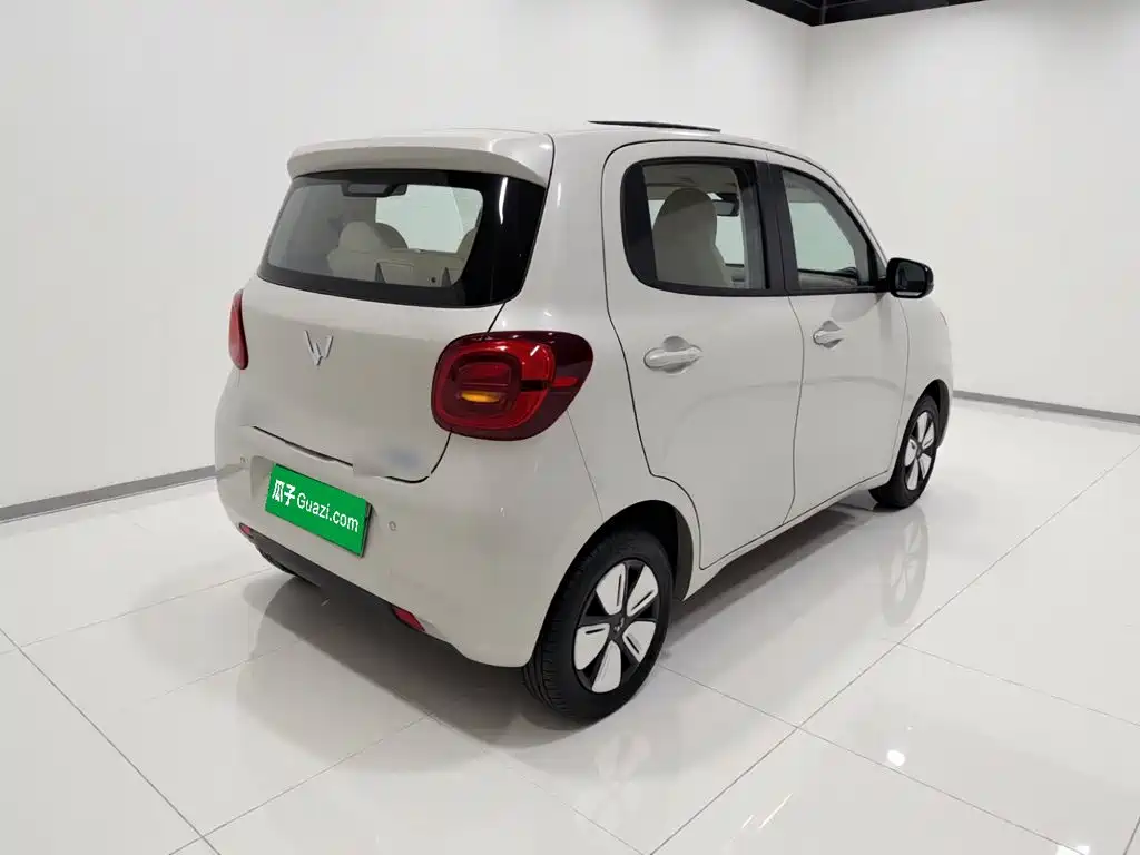 Wuling MINIEV — миниатюра 6