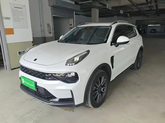 2023 Lynk & Co 01