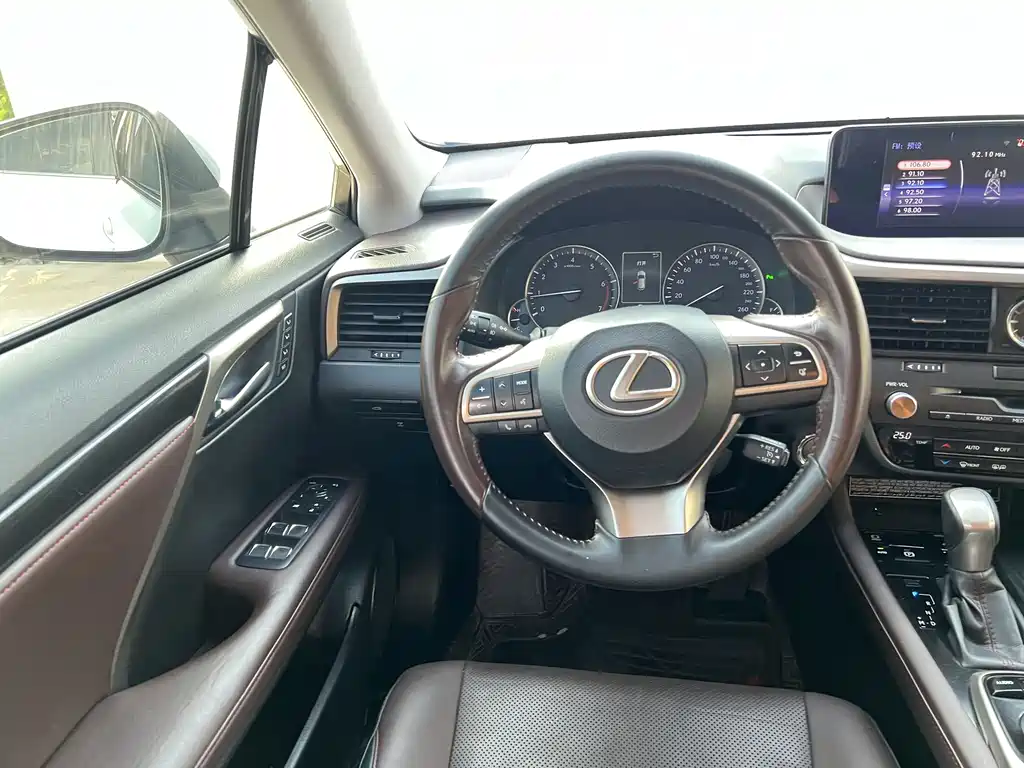 Lexus RX — миниатюра 7
