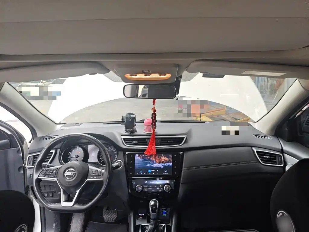 Nissan Qashqai — миниатюра 10