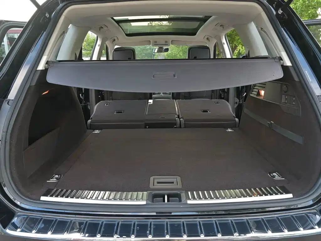 Volkswagen Touareg — миниатюра 10