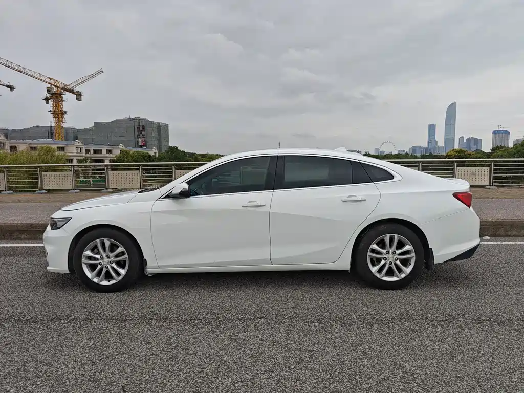 Chevrolet Malibu XL — миниатюра 5