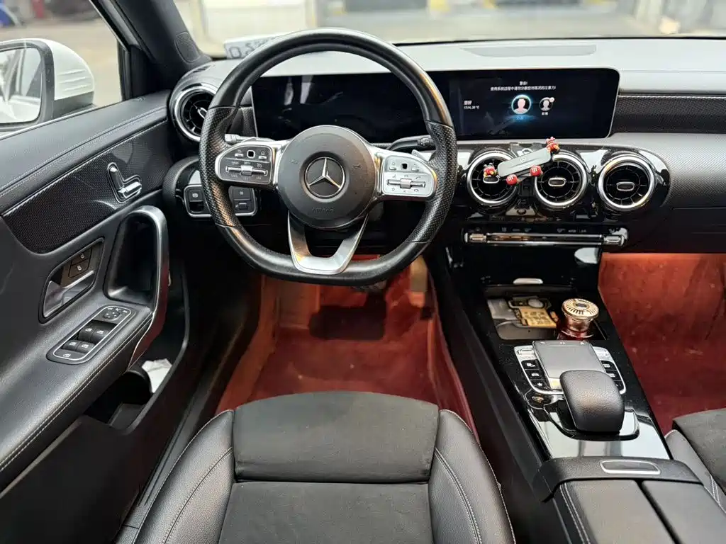 Mercedes-Benz A-Class — миниатюра 7
