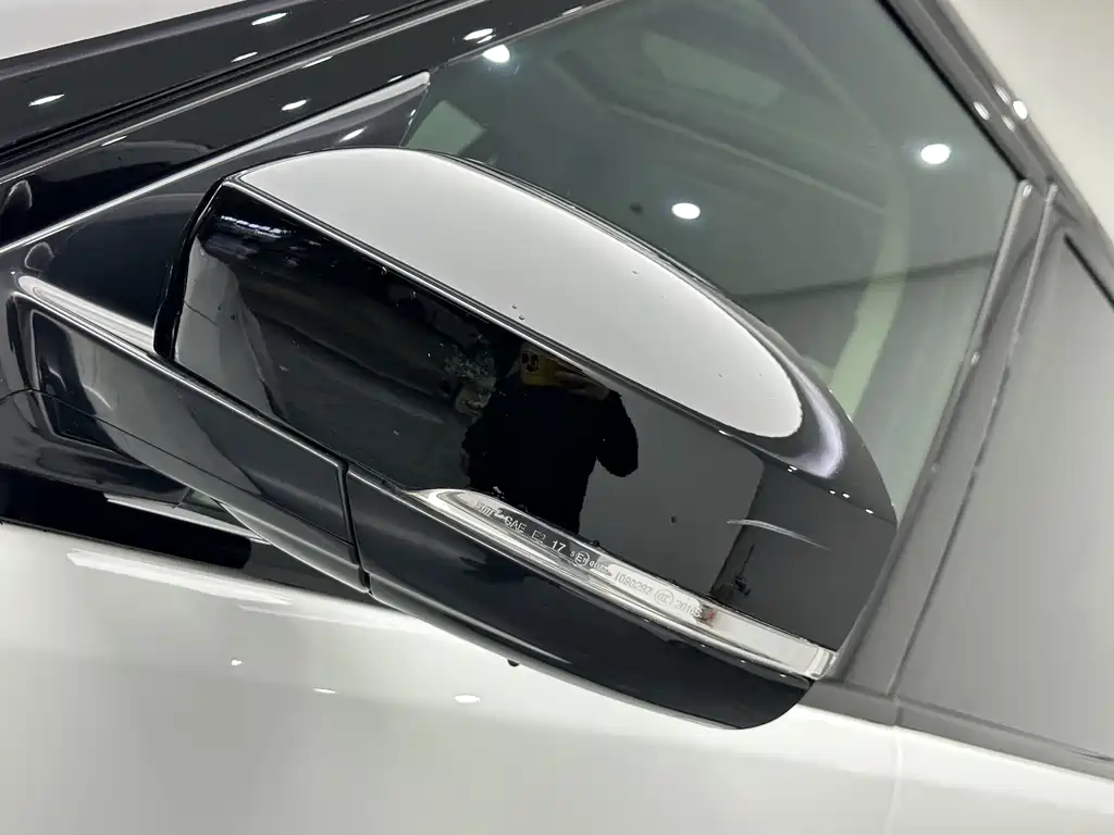 Land Rover Range Rover — миниатюра 25