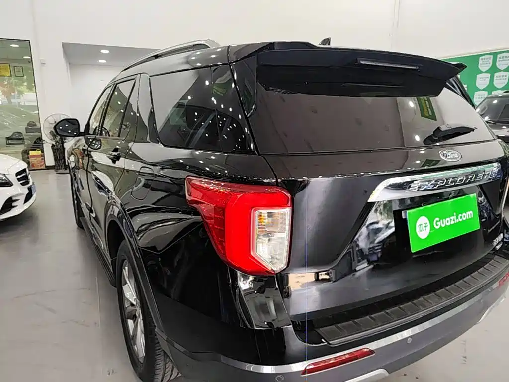 Ford Explorer — миниатюра 5