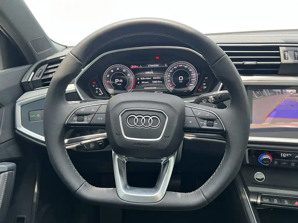 Audi Q3 2026 quattro 45 35TFSI Fashion