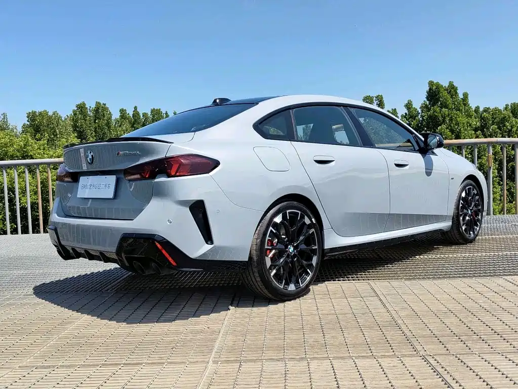 BMW M235L — миниатюра 5